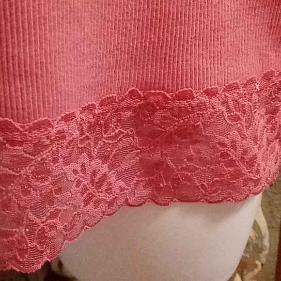 Bundle of 5, Like New, Assorted Colors, Lacey,Camisolesπ·πΉβοΈππ₯π¦ππ¦ππ¦π₯π· - Picture 16 of 16